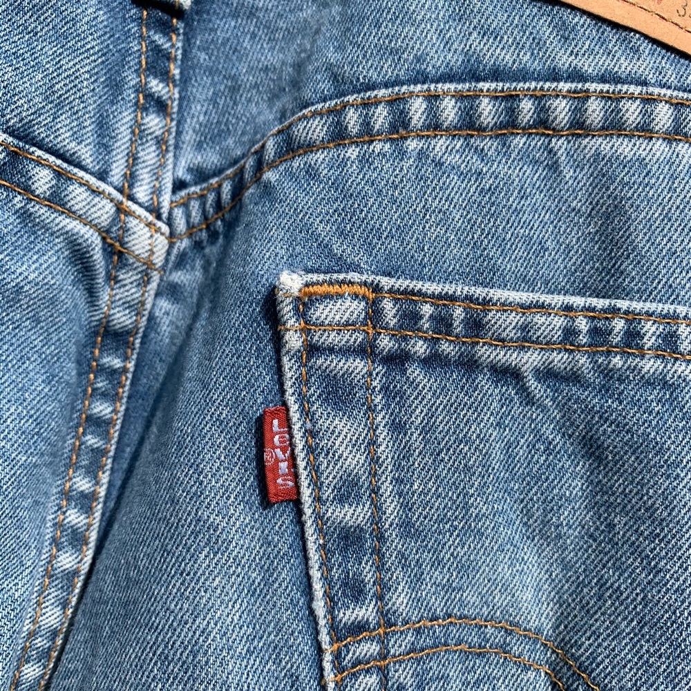 Men’s Levi Jeans - Picture 6 of 7